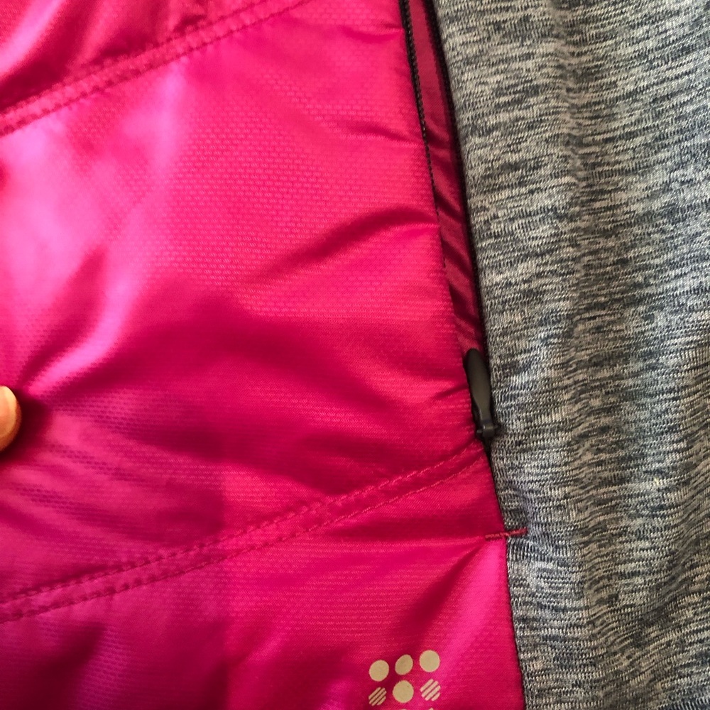 Title Nine Willpower Women's Magenta and Gray/Blue Hooded Puffer Vest - Picture 8 of 9